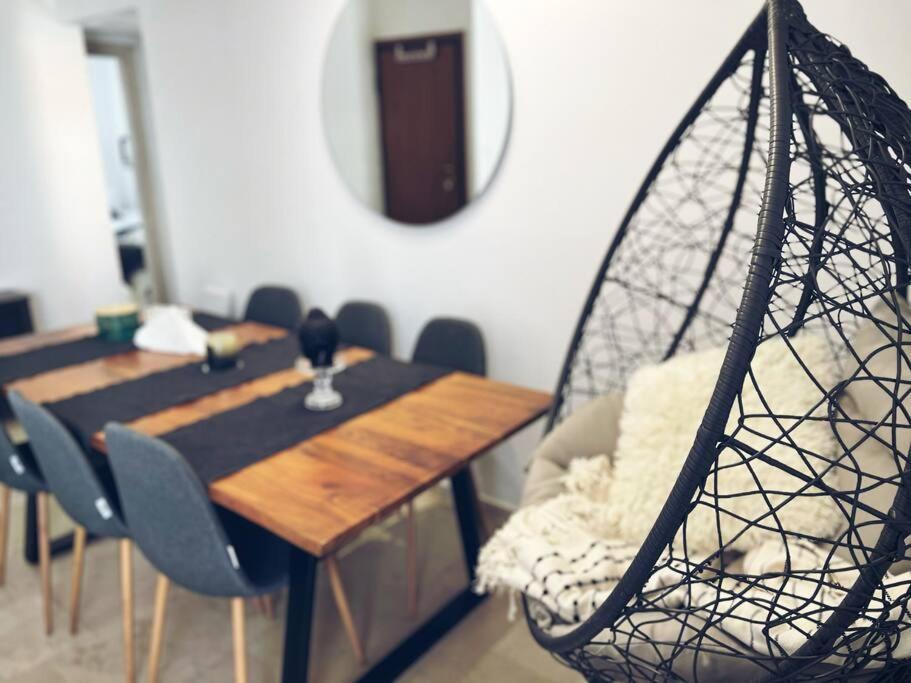 Minimal 3Br Apartment In Athen Eksteriør billede
